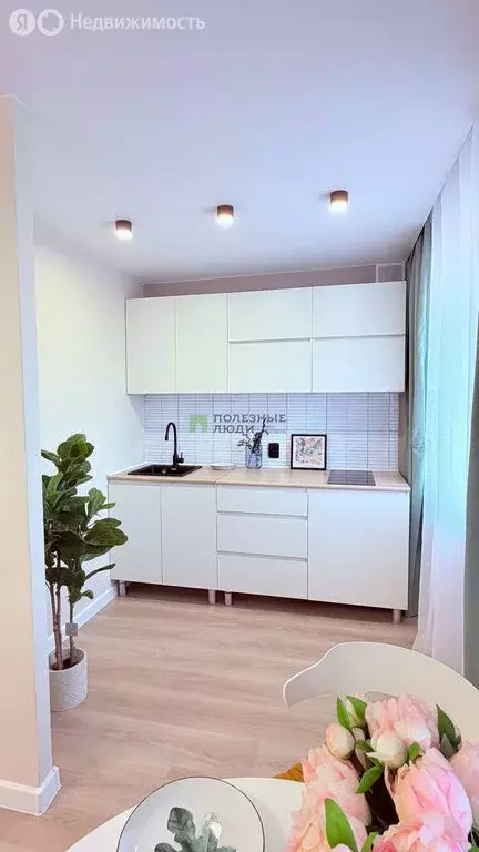 3-комнатная квартира: Красноярск, улица Яковлева, 27 (43 м) - Фото 1