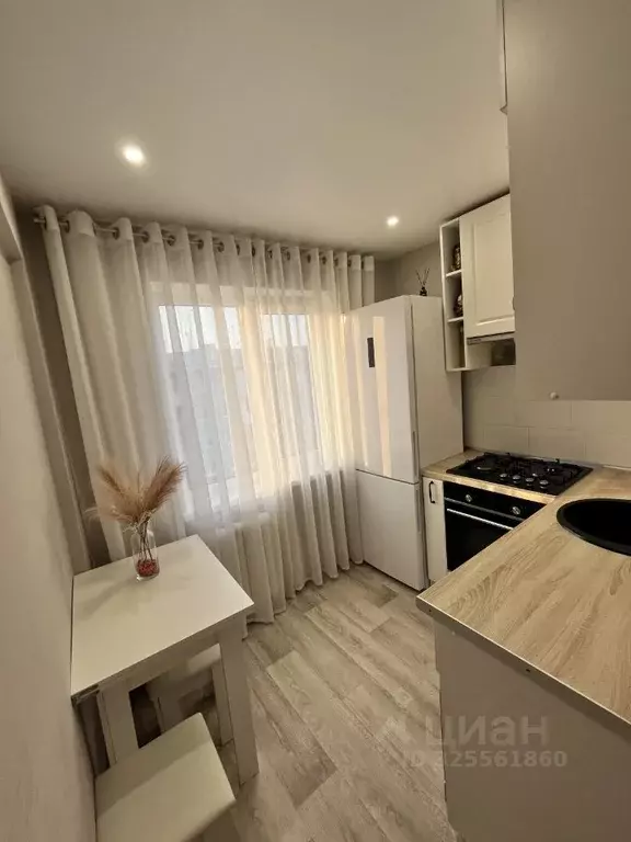 2-к кв. Омская область, Омск ул. Труда, 5 (48.9 м) - Фото 1