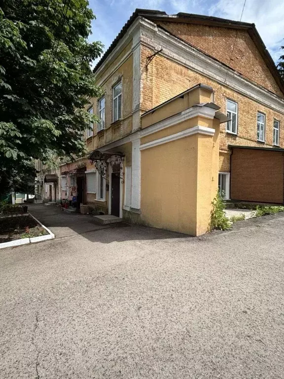 Помещение свободного назначения в Курская область, Рыльск ул. Карла ... - Фото 1