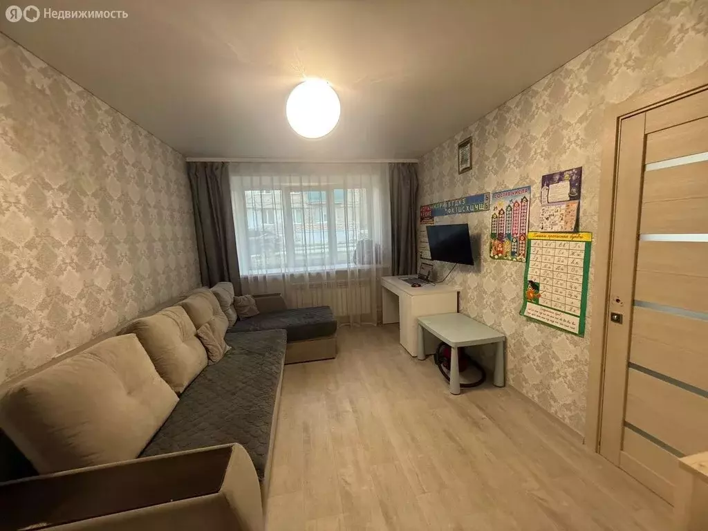 3-комнатная квартира: Белорецк, улица В. Ленина, 23 (51 м) - Фото 1
