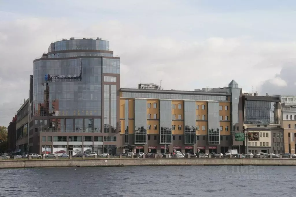 Офис в Санкт-Петербург Гельсингфорсская ул., 2 (339 м) - Фото 0