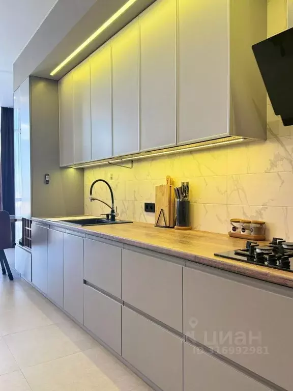 4-к кв. Кабардино-Балкария, Нальчик ул. Тлостанова (170.0 м) - Фото 0