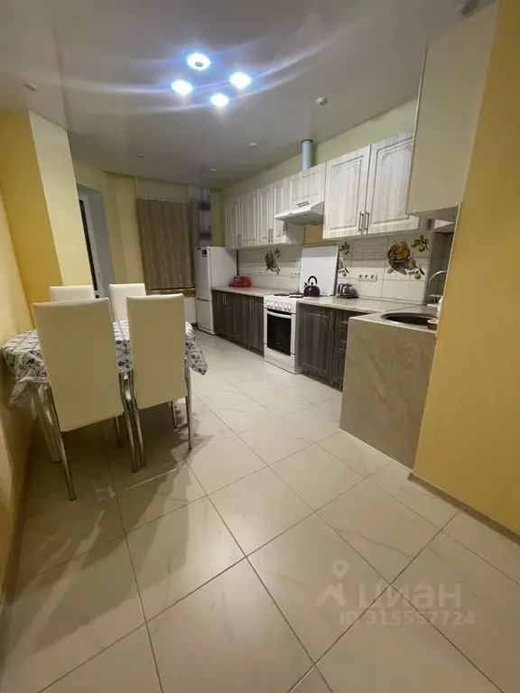3-к кв. Саратовская область, Саратов Лунная ул., 30 (80.0 м) - Фото 1