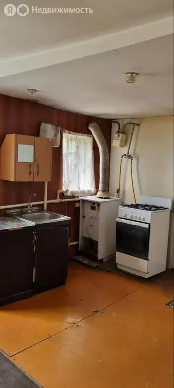Дом в посёлок городского типа Красногорский, улица Островского, 30 (63 ... - Фото 0