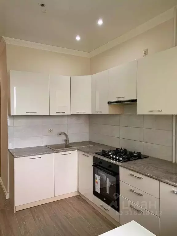 3-к кв. Саха (Якутия), Якутск ул. Лермонтова, 58 (77.5 м) - Фото 0