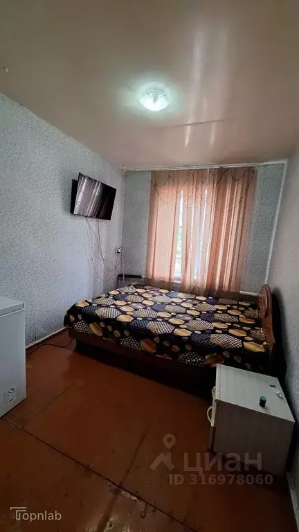 Дом в Астраханская область, Икрянинский район, с. Алгаза пл. Победы, 5 ... - Фото 1