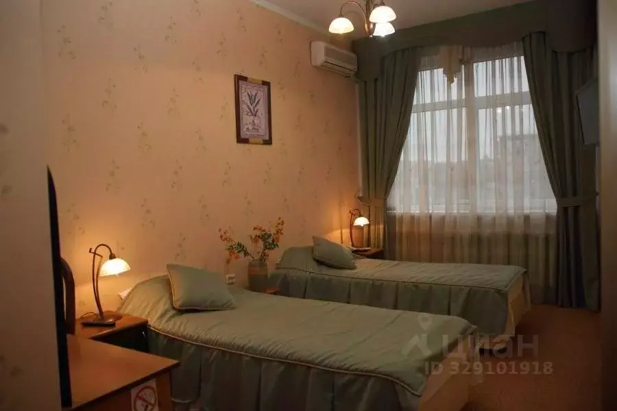 Комната Оренбургская область, Оренбург Парковый просп., 32 (30.0 м) - Фото 1