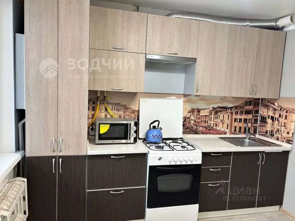 3-к кв. Чувашия, Цивильск Цивильский район, ул. Никитина, 10А (69.7 м) - Фото 1