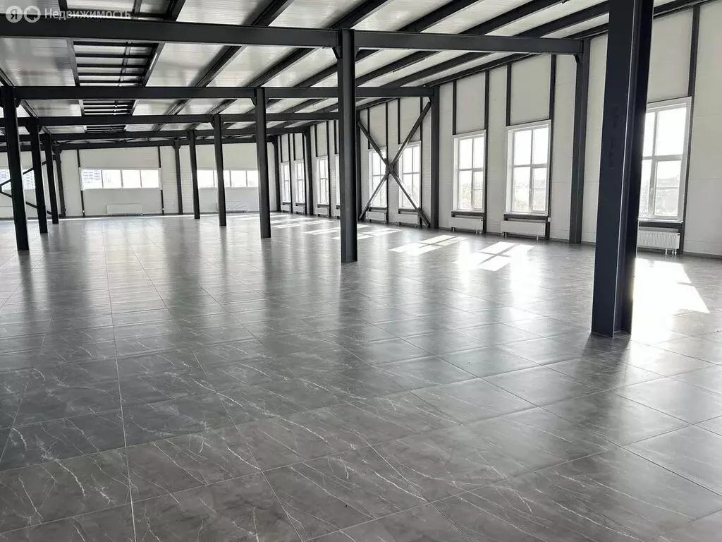 Помещение свободного назначения (1500 м) - Фото 2