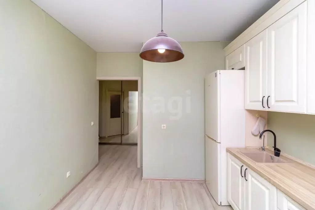 1-к кв. Тюменская область, Тюмень ул. Тимофея Чаркова, 81 (34.0 м) - Фото 2