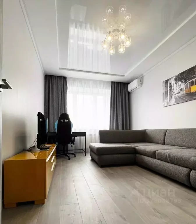 1-к кв. Омская область, Омск ул. Красный Путь, 101к2 (40.0 м) - Фото 1