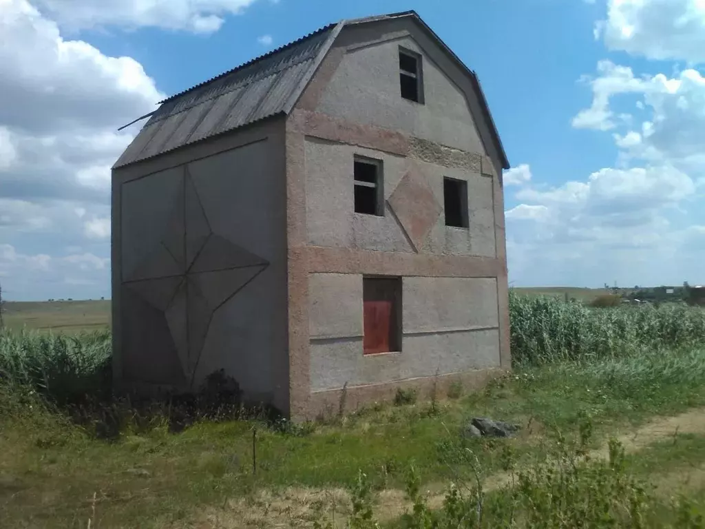 Дом в Крым, Сакский район, Ореховское с/пос, Вертикаль СНТ ул. ... - Фото 0