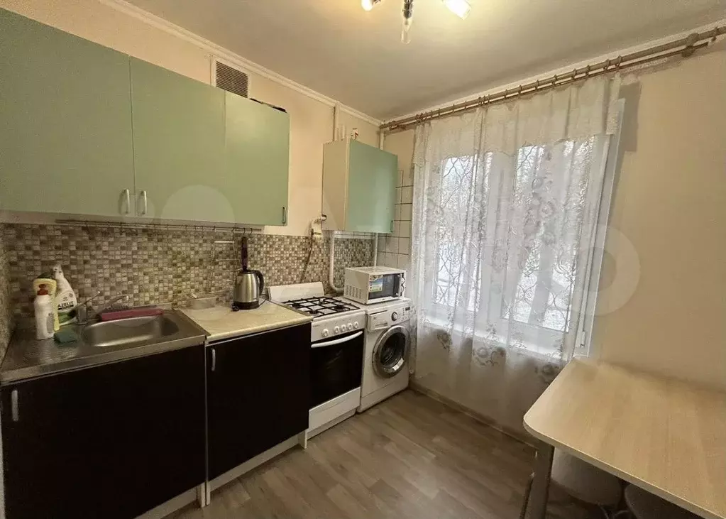 4-к. квартира, 60 м, 1/9 эт. - Фото 0