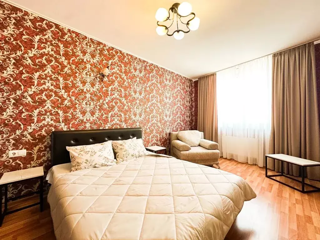 1-к кв. Свердловская область, Екатеринбург ул. Кировградская, 4 (44.0 ... - Фото 1