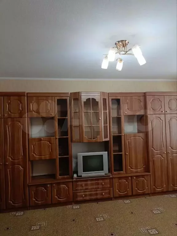 1-к. квартира, 40 м, 3/10 эт. - Фото 0