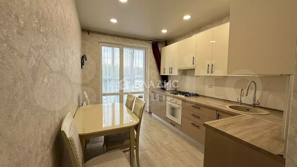 2-к. квартира, 60 м, 4/9 эт. - Фото 1