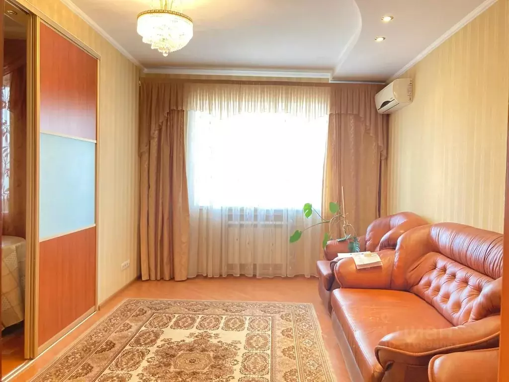 2-к кв. Татарстан, Казань ул. Юлиуса Фучика, 8Б (67.1 м) - Фото 1