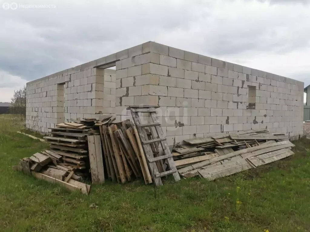 Дом в Тверская область, Калининский муниципальный округ, деревня ... - Фото 0
