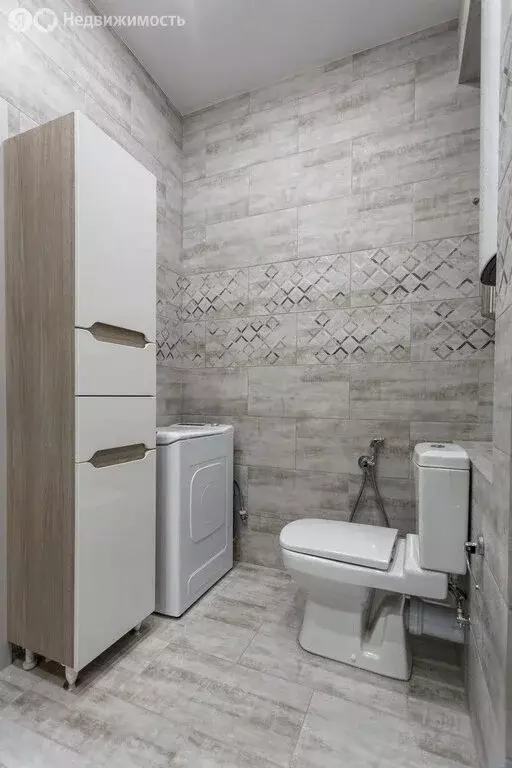 2-комнатная квартира: Геленджик, улица Шмидта, 8 (72 м) - Фото 0