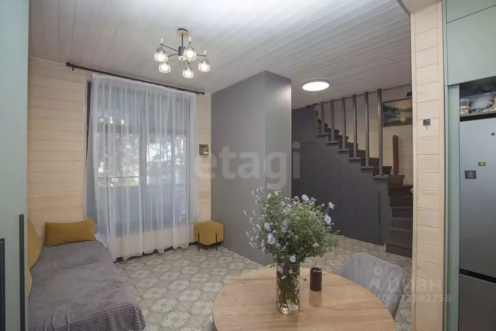 Дом в Нижегородская область, Нижний Новгород ул. Родионова, 72 (70 м) - Фото 1