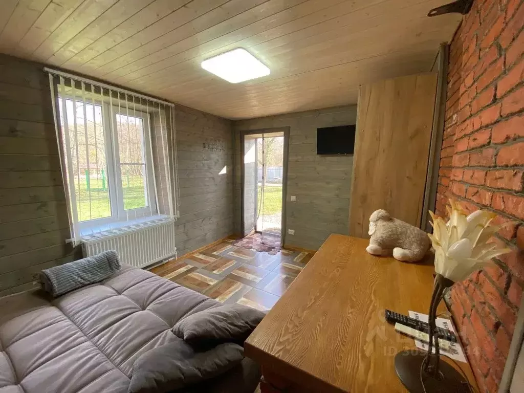 Дом в Адыгея, Майкопский район, Краснооктябрьское с/пос, Курджипская ... - Фото 1