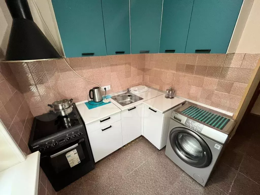 2-к. квартира, 47 м, 1/9 эт. - Фото 0