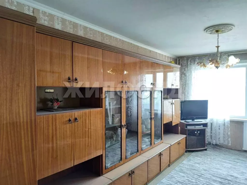 3-к кв. Новосибирская область, Искитим Комсомольская ул., 15 (64.3 м) - Фото 1