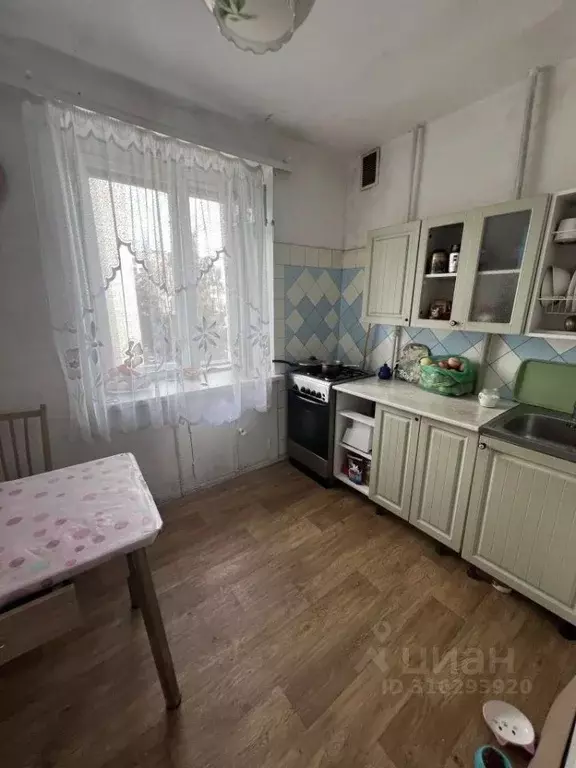 3-к кв. Нижегородская область, Нижний Новгород ул. Федосеенко, 15 ... - Фото 0