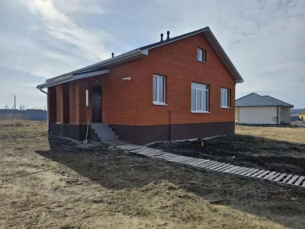 Дом в Белгородская область, Белгородский район, Беловское с/пос, с. ... - Фото 1