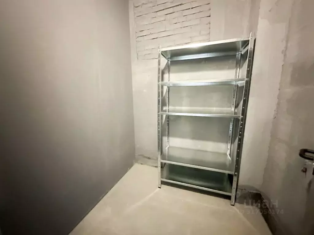 Гараж в Санкт-Петербург ул. Кустодиева, 7к1 (4 м) - Фото 1