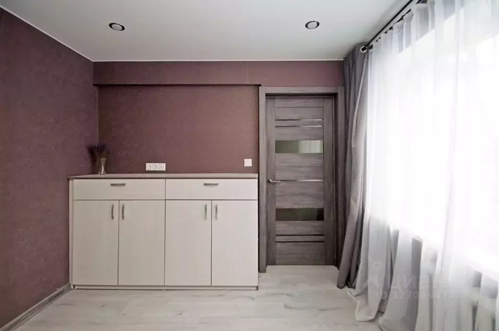 3-к кв. Омская область, Омск Заозерный мкр, ул. Сергея Тюленина, 13 ... - Фото 1