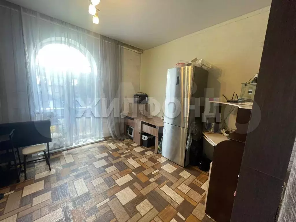 Комната 26 м в 3-к., 2/2 эт. - Фото 0