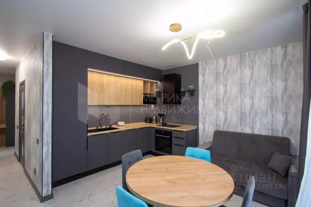 2-к кв. Тюменская область, Тюмень ул. Героев Сталинградской битвы, 5 ... - Фото 1