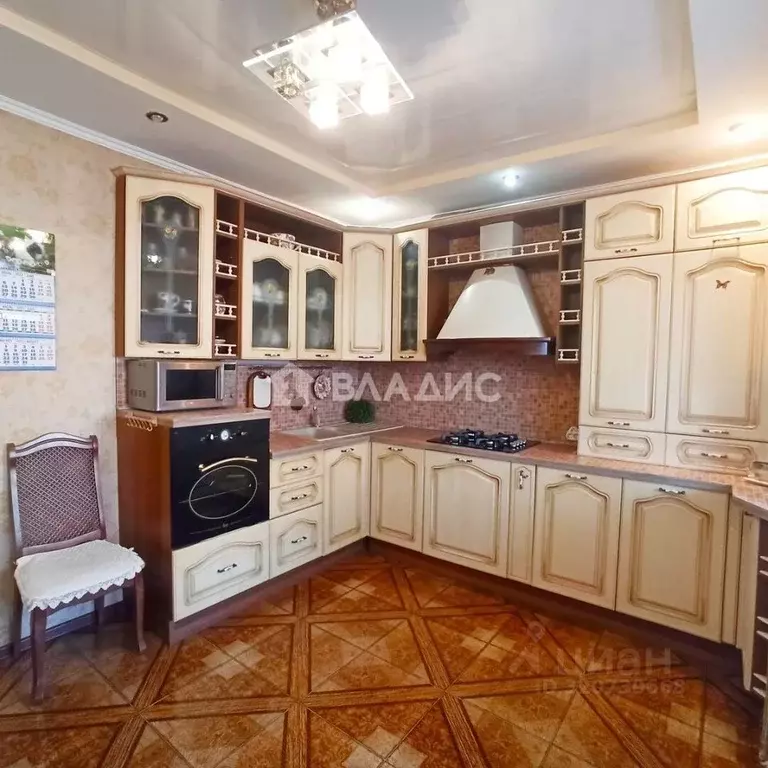 2-к кв. Краснодарский край, Ейск Коммунистическая ул., 85/6 (72.7 м) - Фото 1