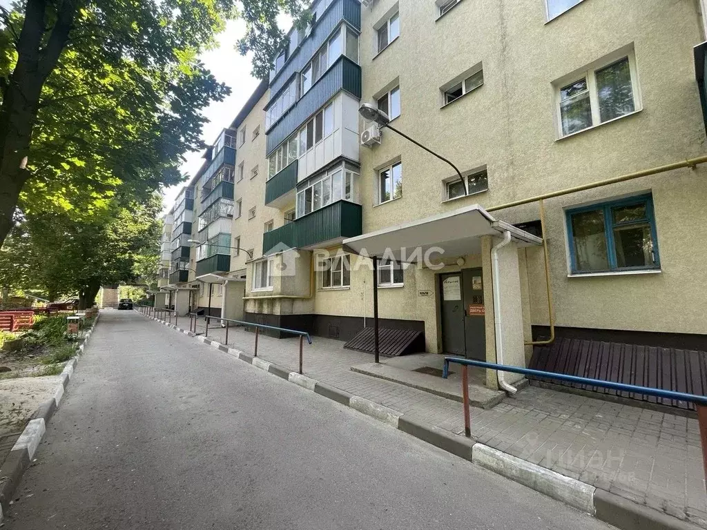 2-к кв. Белгородская область, Белгород Курская ул., 8А (45.0 м) - Фото 0