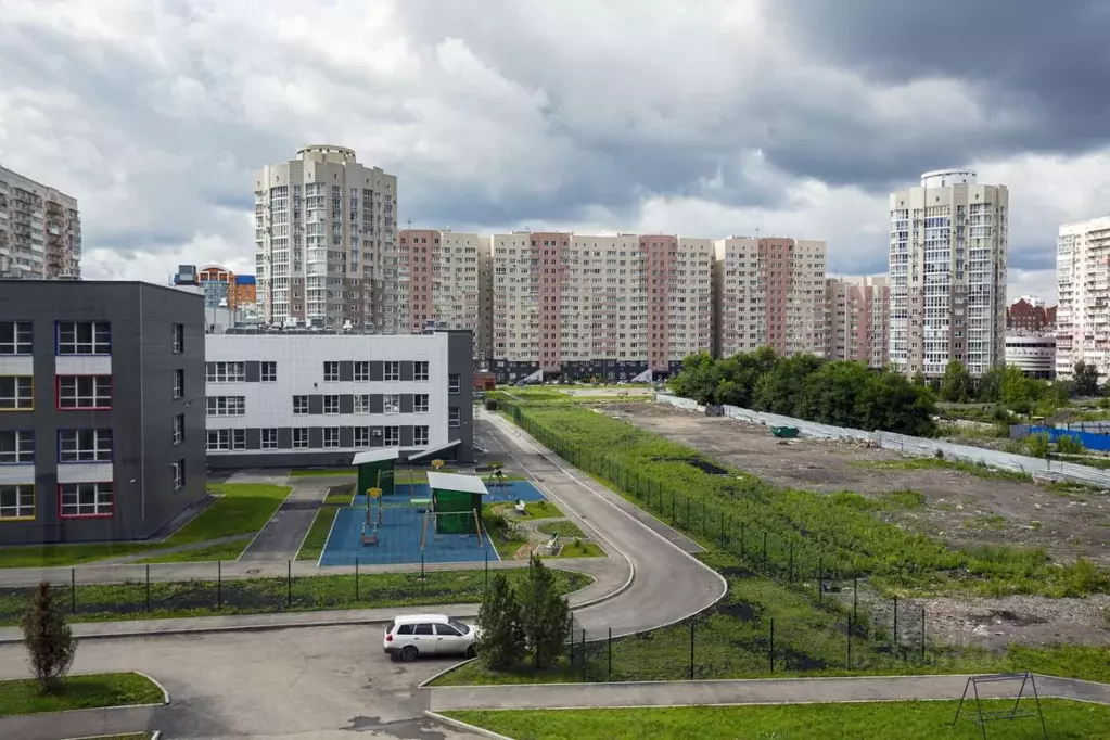 3-к кв. Кемеровская область, Новокузнецк Запорожская ул., 63 (79.5 м) - Фото 1