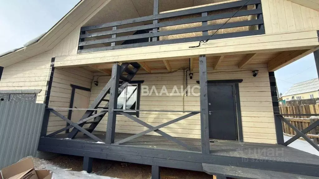 Дом в Бурятия, Тарбагатайский район, Саянтуйское с/пос, с. Нижний ... - Фото 1