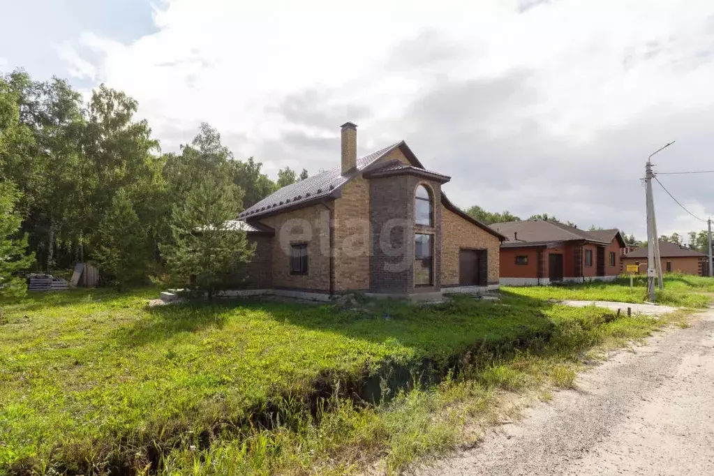 Дом в Тюменская область, Тюмень Лето-Парк кп, ул. Кленовая (210 м) - Фото 1