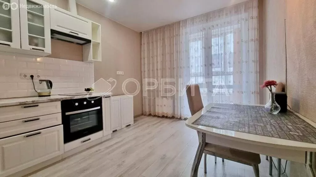 1-комнатная квартира: Тюмень, улица Василия Подшибякина, 19 (36.6 м) - Фото 1