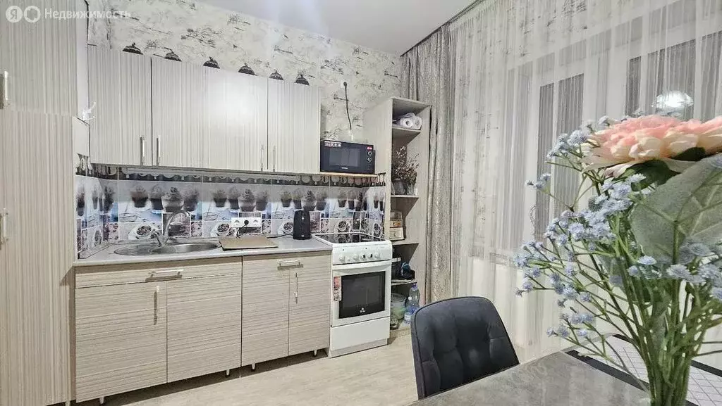 2-комнатная квартира: Киров, улица Архитектора Валерия Зянкина, 7к2 ... - Фото 1