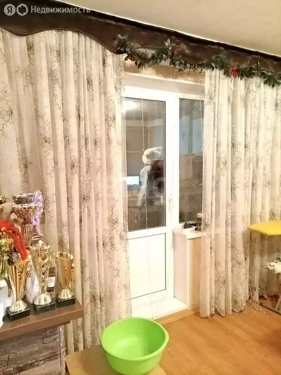 4-комнатная квартира: Златоуст, Южно-Есаульская улица, 12 (78.8 м) - Фото 0