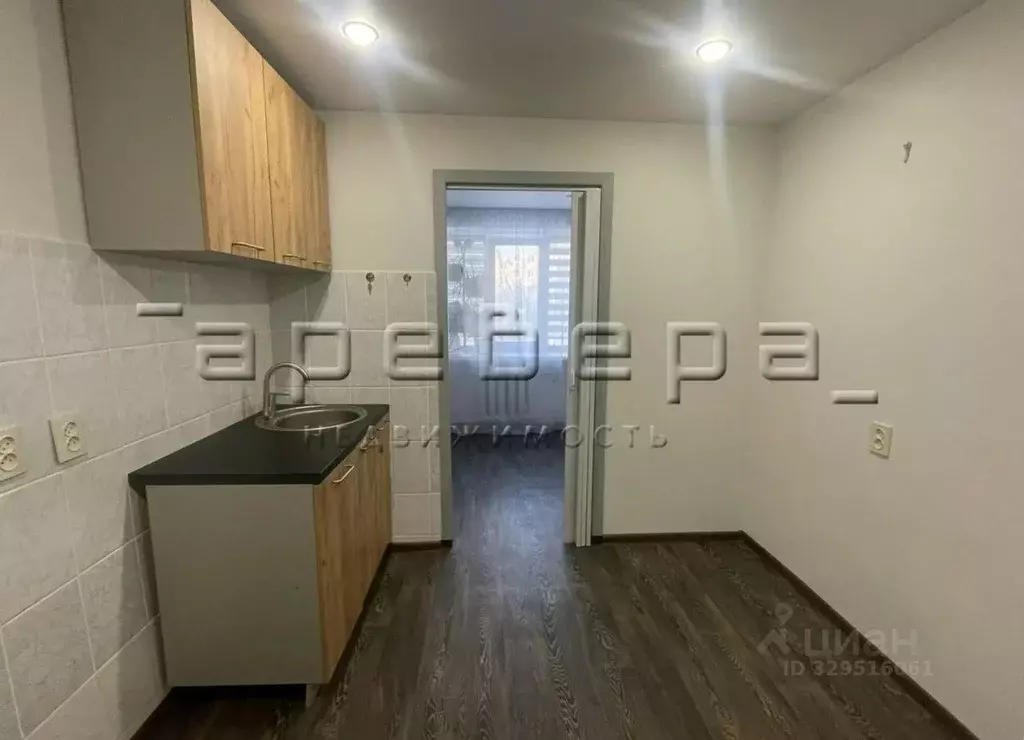Комната Красноярский край, Красноярск Аэровокзальная ул., 8Ж (14.8 м) - Фото 1