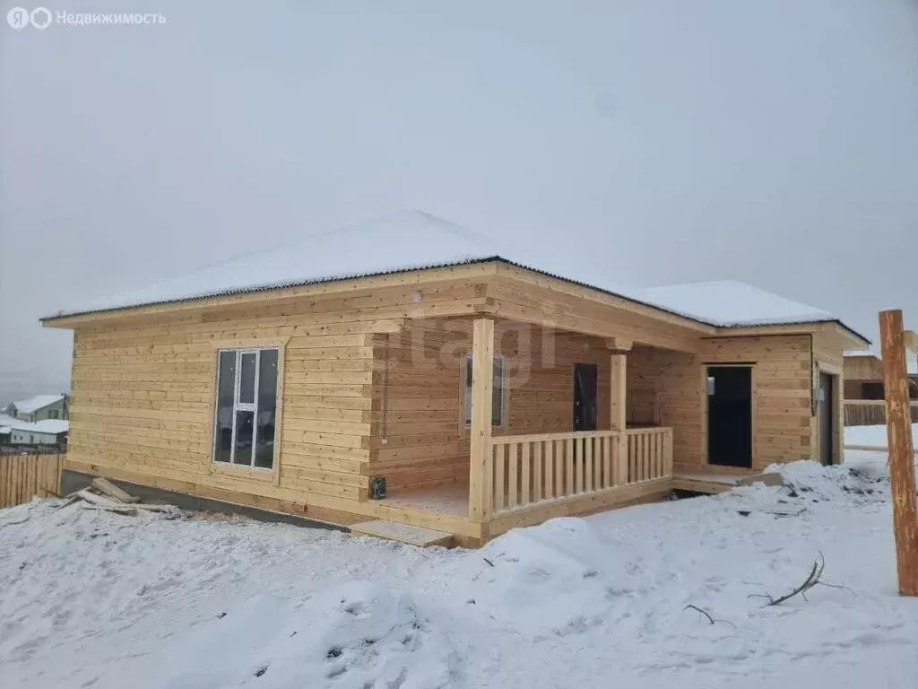 Дом в село Нижний Саянтуй, ДНТ Багульник, 2-й квартал (180 м) - Фото 1