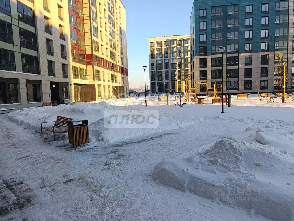 2-к кв. Омская область, Омск ул. Александра Захарченко, 7 (58.2 м) - Фото 1