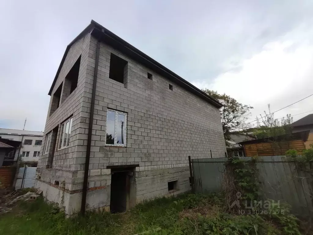 Дом в Северная Осетия, Владикавказ ул. Васо Абаева, 64 (240 м) - Фото 1