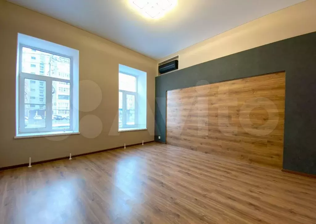 2-к. квартира, 60 м, 1/1 эт. - Фото 1