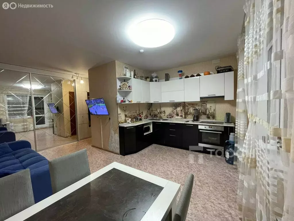 3-комнатная квартира: Челябинск, улица Мусы Джалиля, 13 (64.69 м) - Фото 1