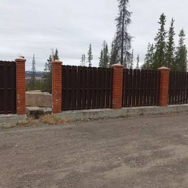 Участок в Мурманская область, Кольский район, Город Кола городское ... - Фото 0