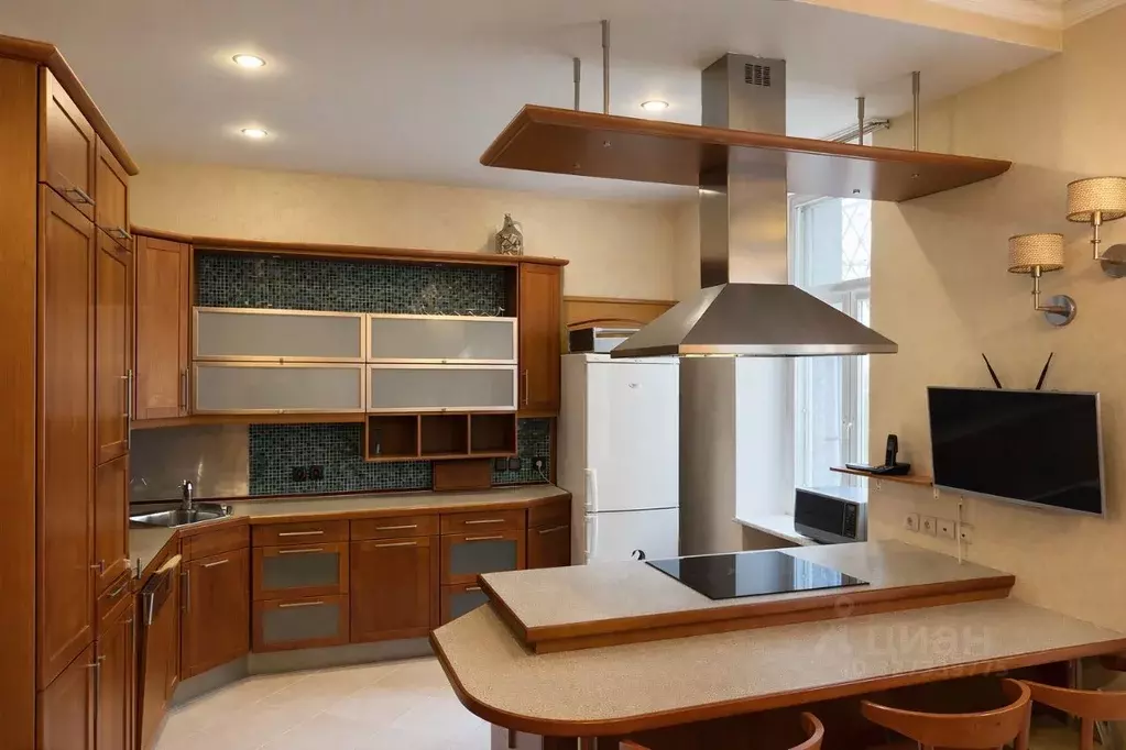 3-к кв. Санкт-Петербург Гангутская ул., 16 (150.0 м) - Фото 1