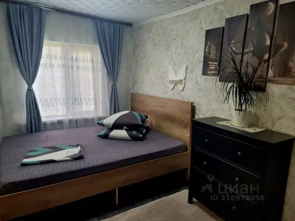 Дом в Воронежская область, Богучар ул. Дзержинского, 68 (14 м) - Фото 0